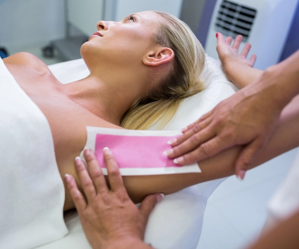 Individuelle Damen Haarentfernung mit Waxing - Kosmetikstudio Illnau-Effretikon